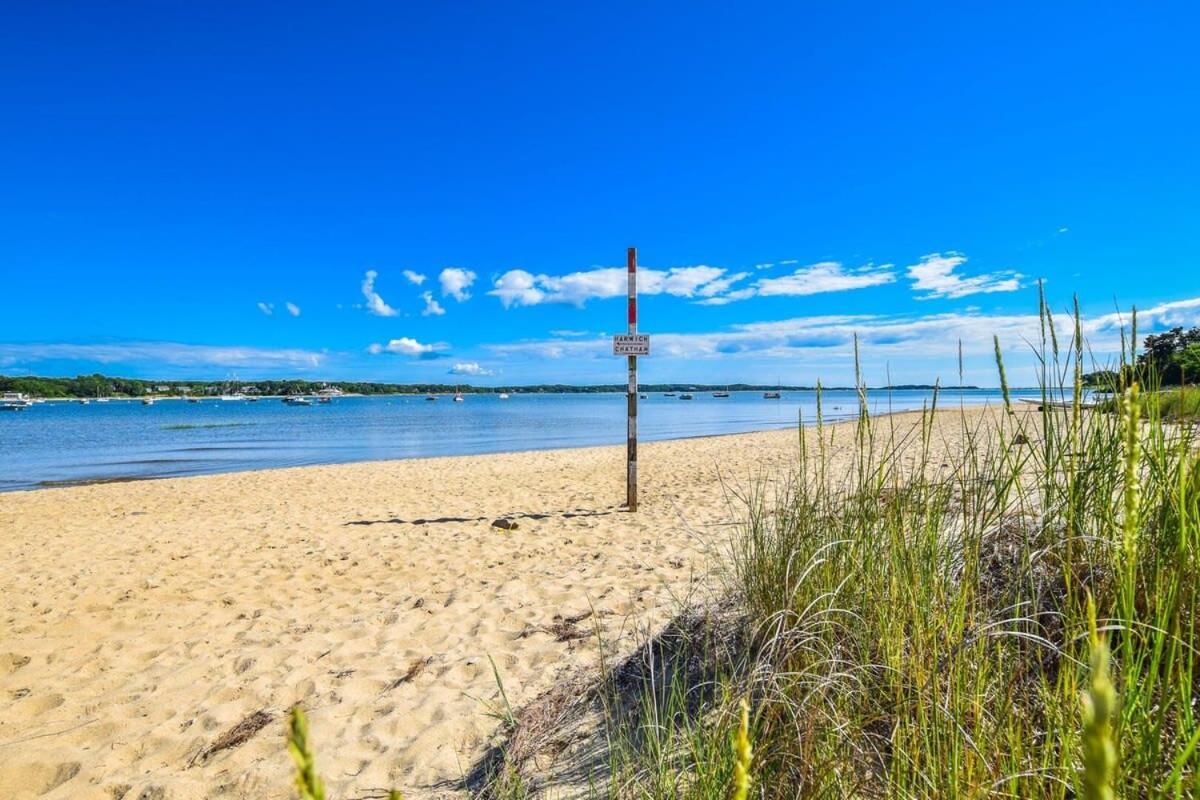 Walk To Nantucket Sound Beaches Villa Chatham Bagian luar foto